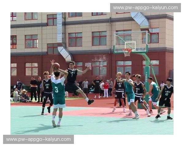 篮球新闻：在赛场边缘嗅出趋势的软实力